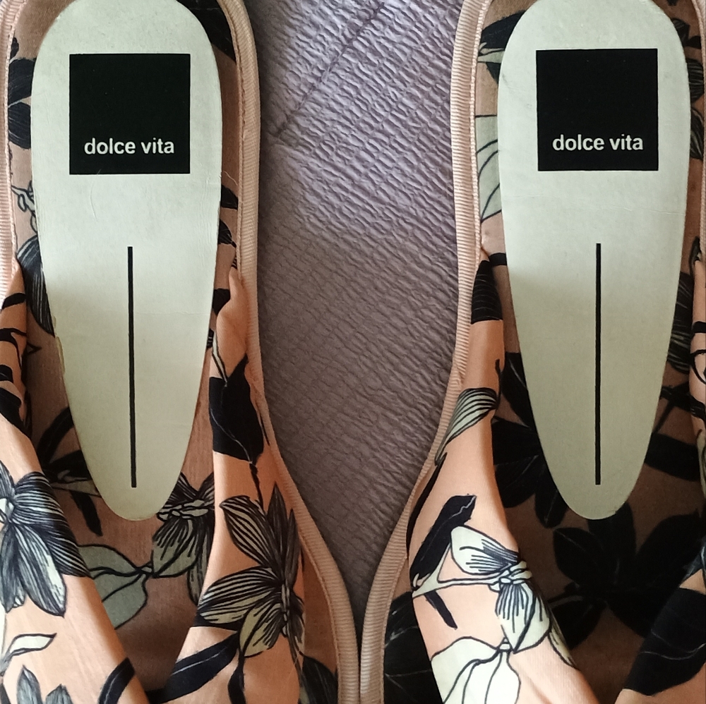 Dolce Vita Fabric Slip Sandals - Picture 7 of 7